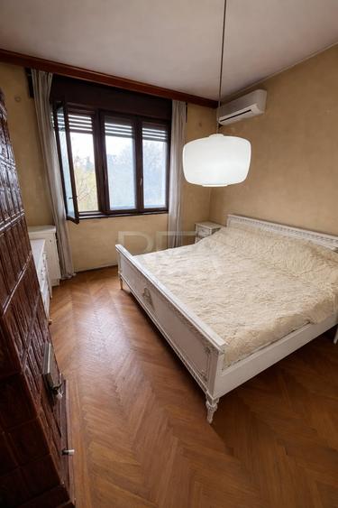 Apartament cu 3 camere decomandat, mobilat în P-ța Victoriei