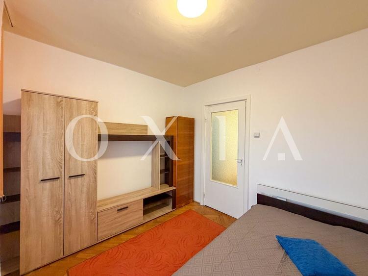 Apartament cu 3 camere decomandat, mobilat în Dacia