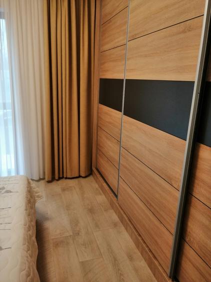 Apartament cu 2 camere semidecomandat în P-ta Presei Libere