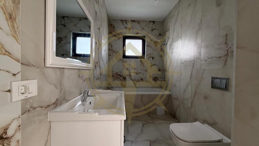 Casă cu 4 camere cu Canalizare în Balotești
