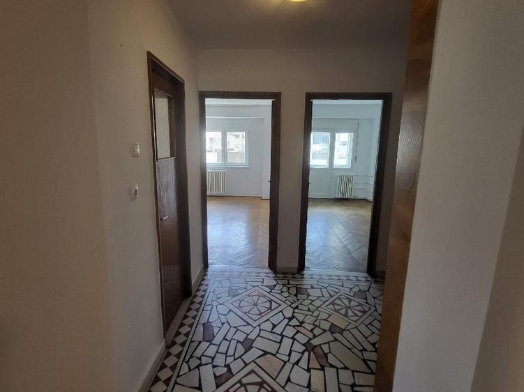 ION MIHALACHE PIATA 1 MAI  4 camere spatios  zugravit 3 balcoane inchise - 9