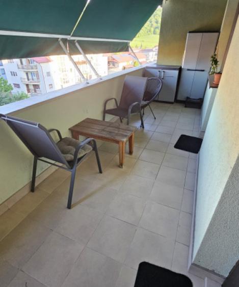 UNICAT, Apartament 3 camere 93mp, Zona Florilor - 15
