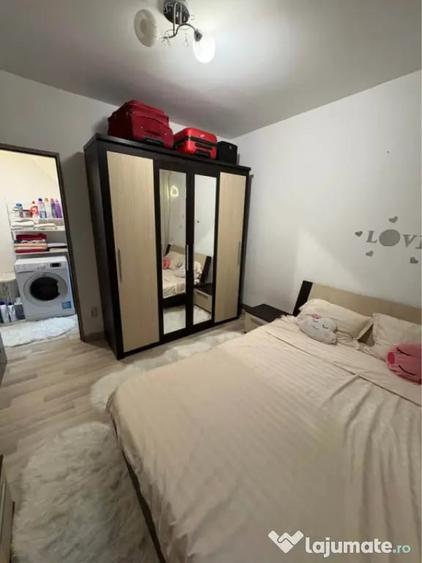 Apartament cu 2 camere semidecomandat în Calea București