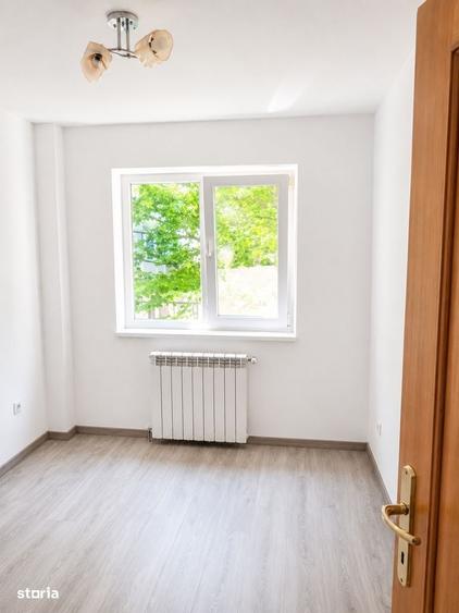 Apartament cu 3 camere semidecomandat în Central