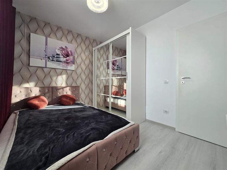 Apartament cu 2 camere decomandat în Podu Roș