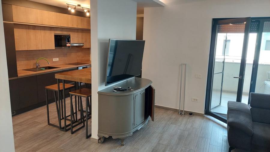 Apartament cu 3 camere, mobilat în Dumbrăvița
