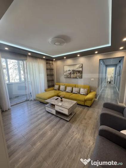 Apartament cu 4 camere decomandat în Central
