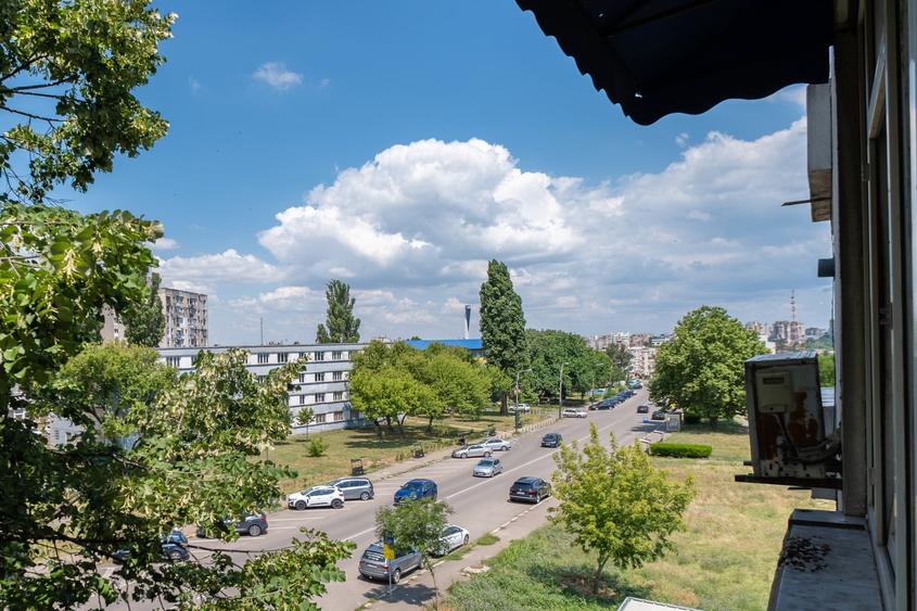 Garsonieră semidecomandată, mobilată în Km 4