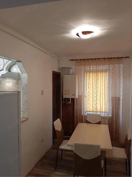 Apartament cu 2 camere decomandat în Infrățirii