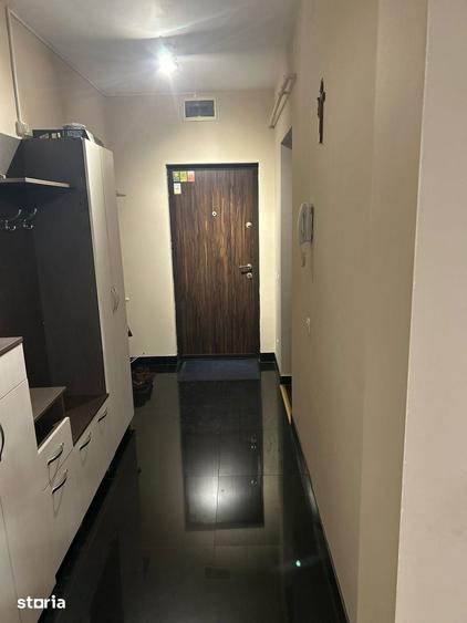 Apartament cu 3 camere în Micro 16