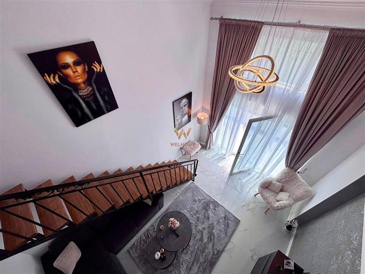 Penthouse cu 5 camere semidecomandat, mobilat în Cristian