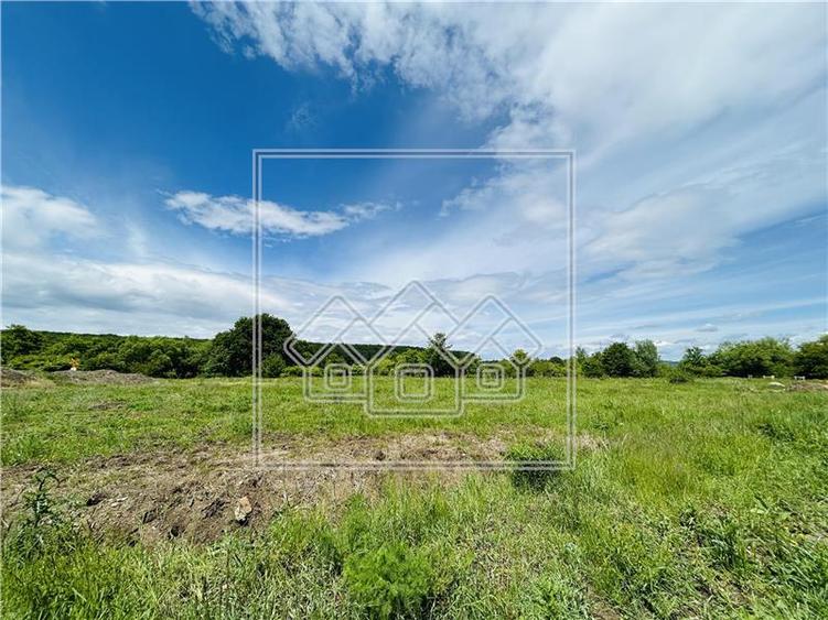 Teren Construcții intravilan de 750 mp, în Șelimbăr