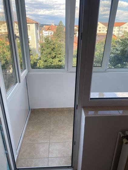 Apartament cu 2 camere semidecomandat în Exterior Vest