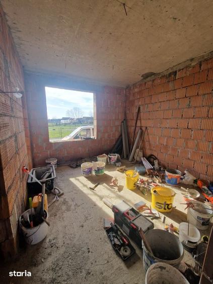 Casă cu 4 camere cu Teren 750 Mp în Coltău
