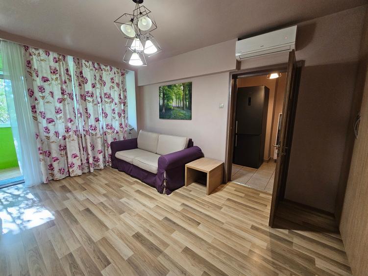 Apartament cu 2 camere semidecomandat în Lacul Tei