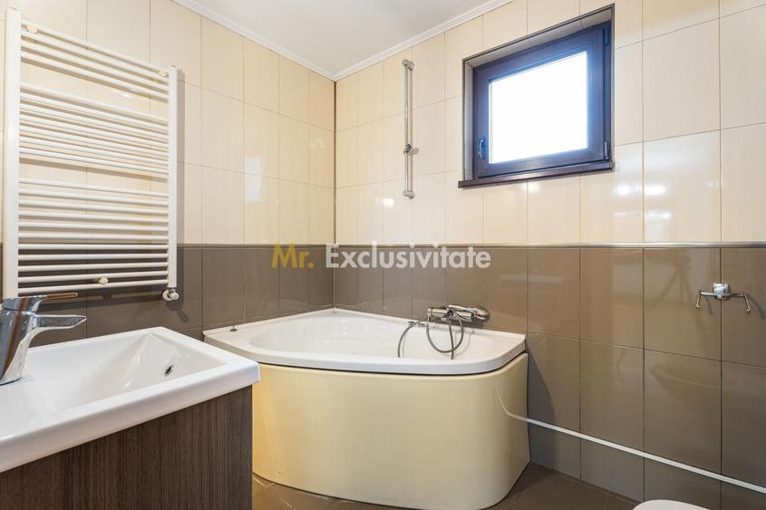 Casă individuală cu 10 camere cu Canalizare în Nord