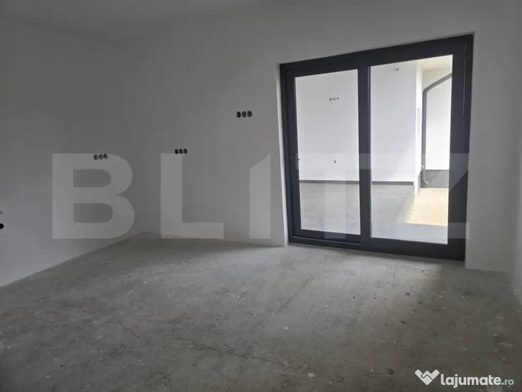 Casă cu 2 camere cu Teren 780 Mp în Lazuri