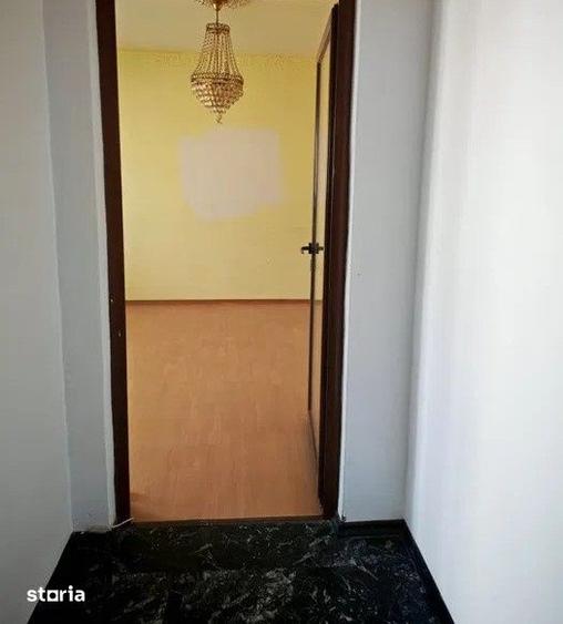 Apartament cu 2 camere decomandat în Titan