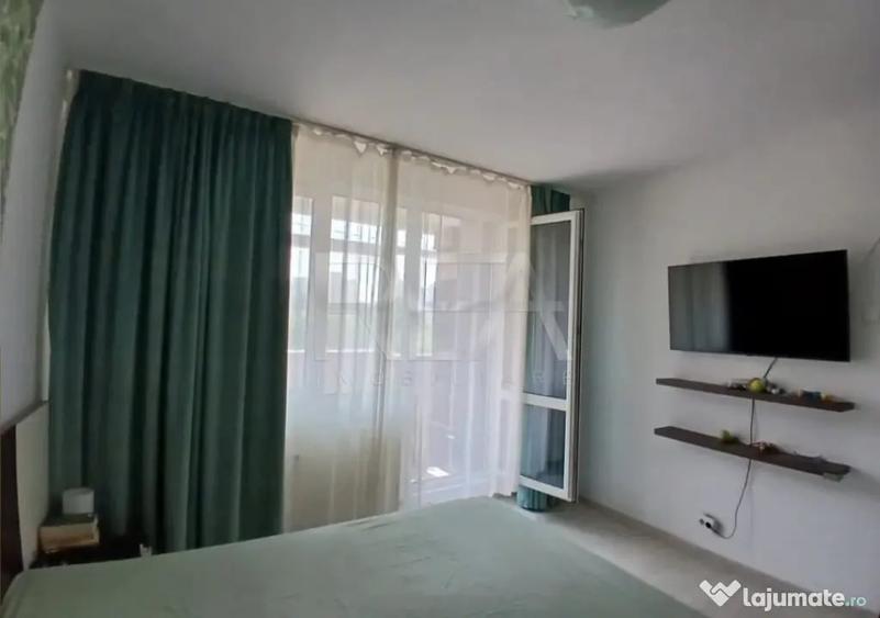 Apartament cu 3 camere decomandat în Drumul Taberei