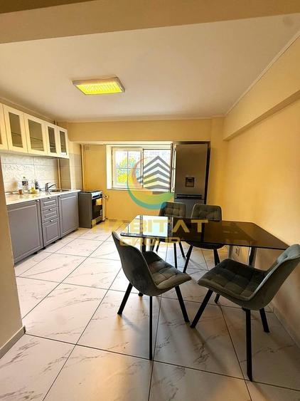 Apartament cu 3 camere decomandat în Decebal