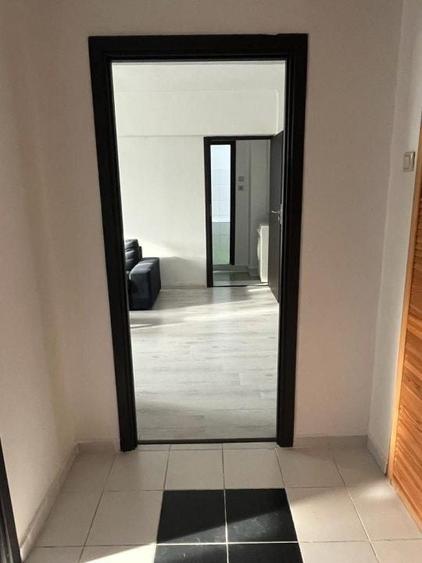 Apartament cu 2 camere semidecomandat, mobilat în P-ța Muncii