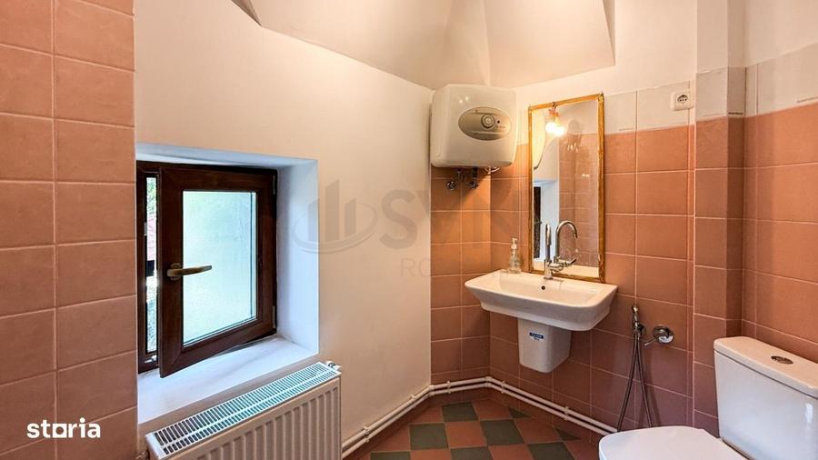 Apartament cu 3 camere decomandat, mobilat în Capitale