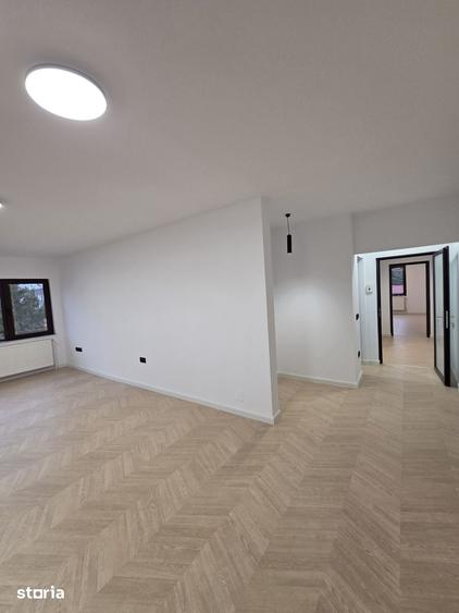 Spațiu comercial, de 100 mp, în Vest