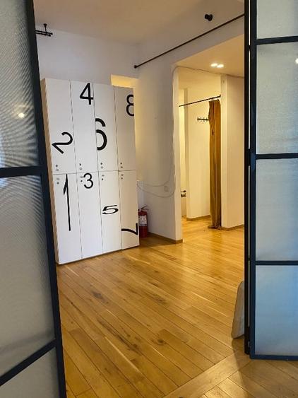 Apartament cu 3 camere decomandat, mobilat în Moșilor
