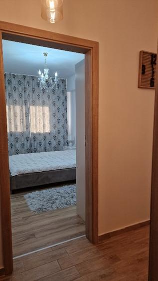 Apartament cu 2 camere semidecomandat în Păcii