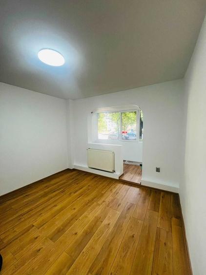 Apartament cu 4 camere decomandat în Tineretului