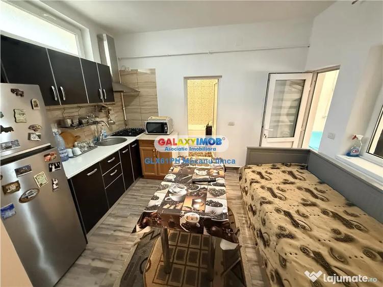 Casă cu 7 camere cu Teren 438 Mp în Central