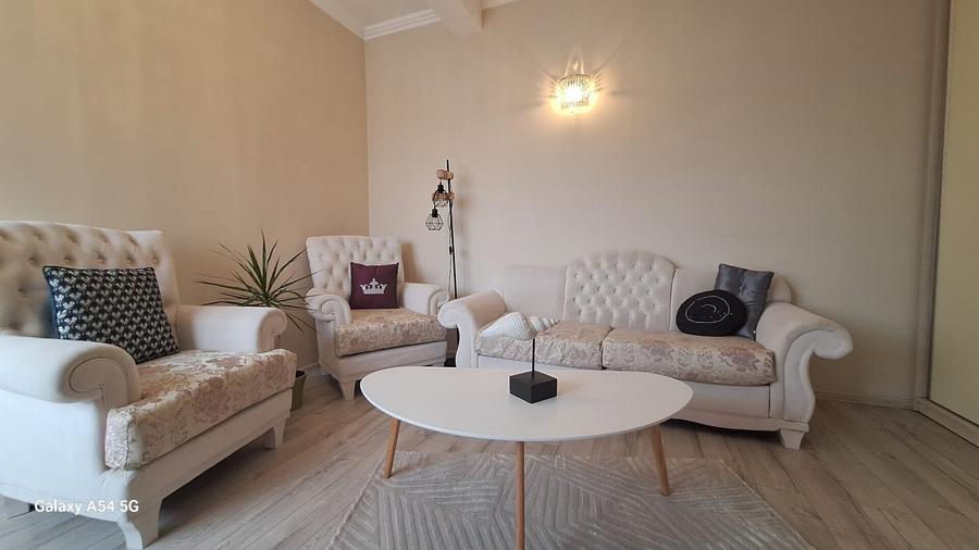 Apartament cu 2 camere semidecomandat, mobilat în Parcul Carol