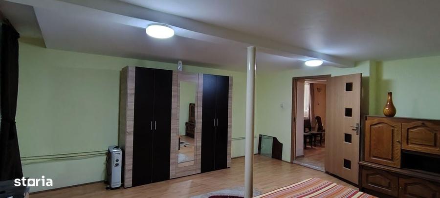 Apartament cu 4 camere în Central
