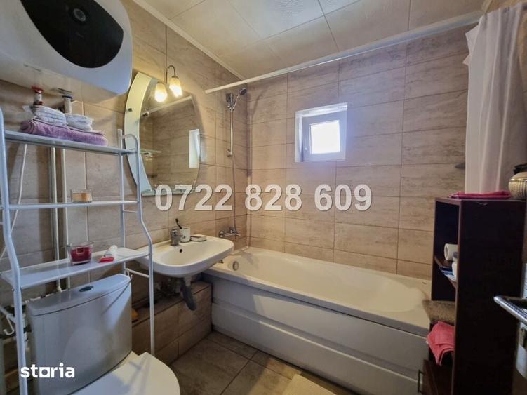 Apartament cu 3 camere semidecomandat în Gara de Nord