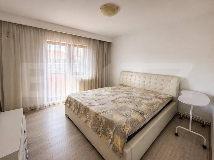 Apartament cu 3 camere decomandat, mobilat în Fabric