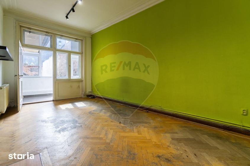 Apartament cu 4 camere în Centrul Istoric