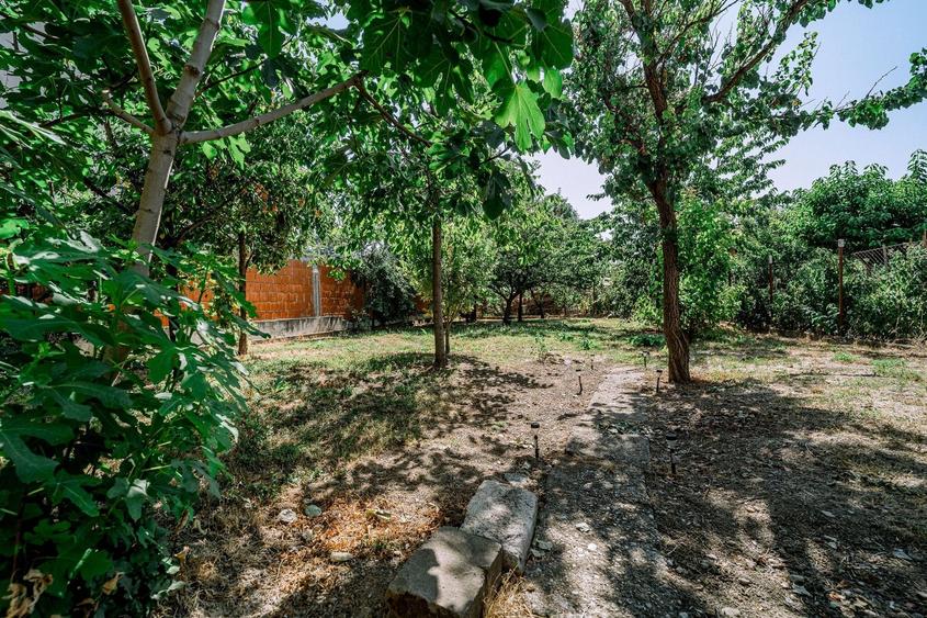 Casă cu 5 camere cu Canalizare în Iosia