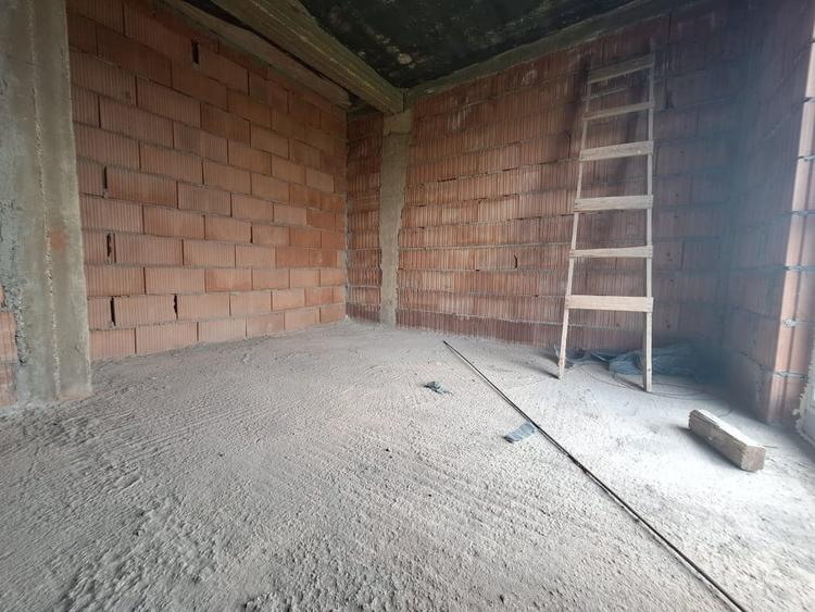 Duplex cu 5 camere cu Teren 400 Mp în Calea Urseni