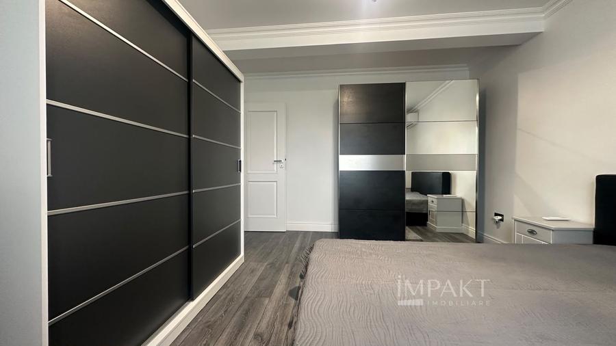 Casă individuală cu 4 camere decomandat cu Piscina în Gruia