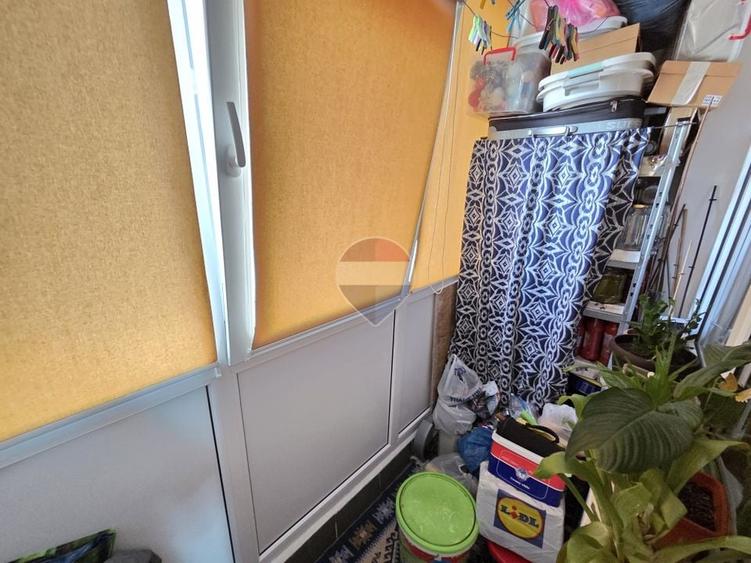Apartament cu 3 camere decomandat în Sud