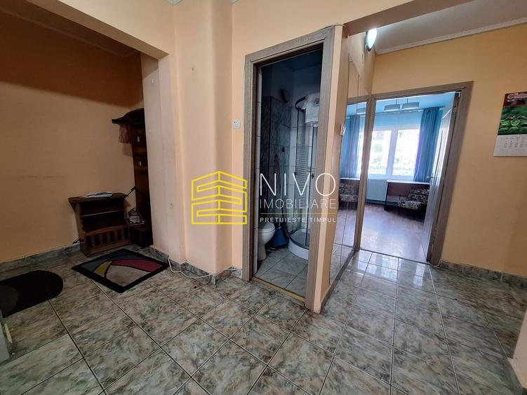 Apartament cu 3 camere decomandat, mobilat în Tudor