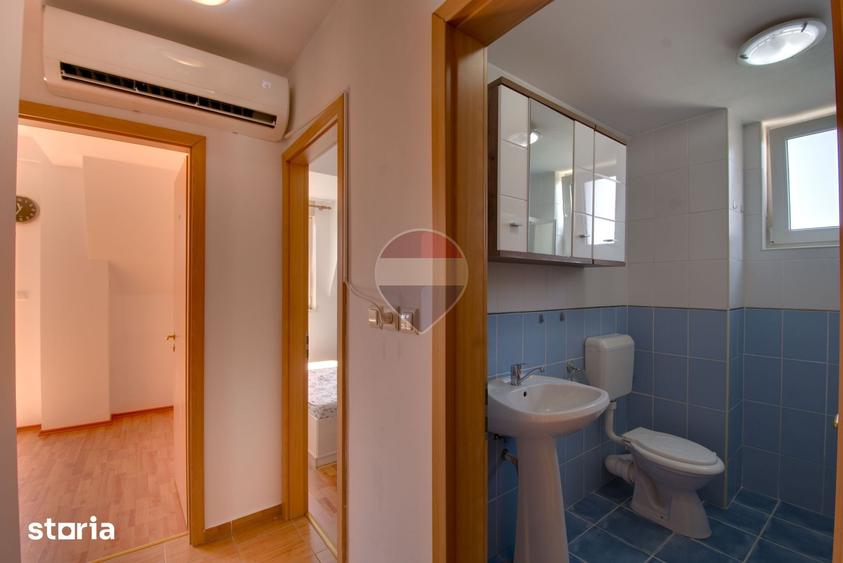 Apartament cu 4 camere decomandat în Aradului