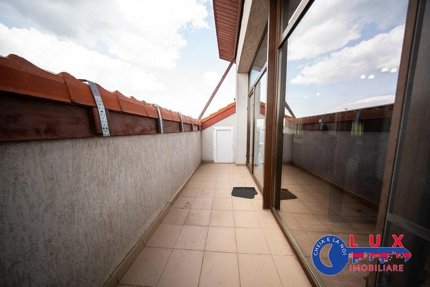 Apartament cu 3 camere decomandat în Neptun