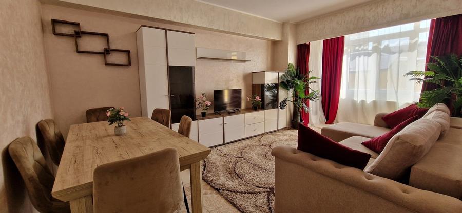 Apartament cu 3 camere decomandat, mobilat în Cug