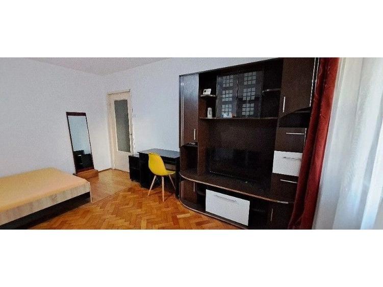Garsonieră decomandată în Take Ionescu