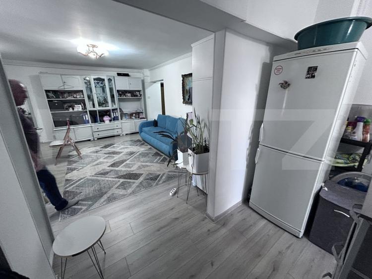 Apartament cu 2 camere decomandat, mobilat în Sud