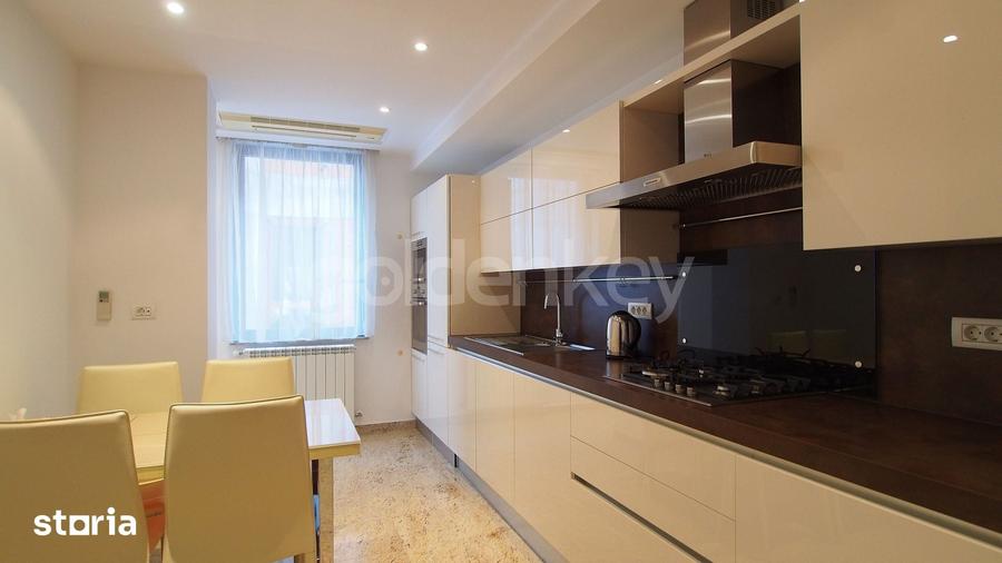 Apartament cu 3 camere în Primăverii