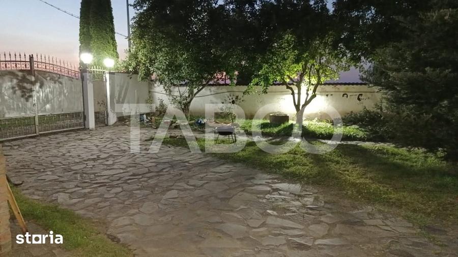Casă cu 4 camere cu Teren 600 Mp în Mândra