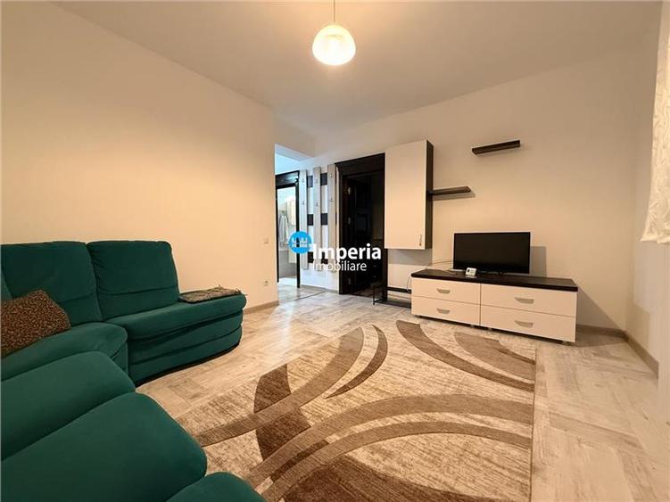 Apartament cu 2 camere semidecomandat în Podul de Fier