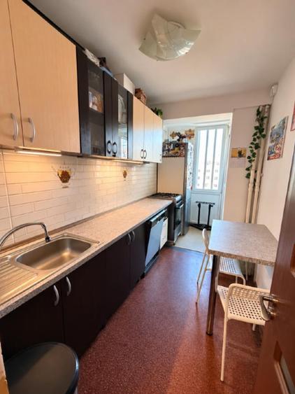 Apartament cu 2 camere semidecomandat, mobilat în Dorobanți